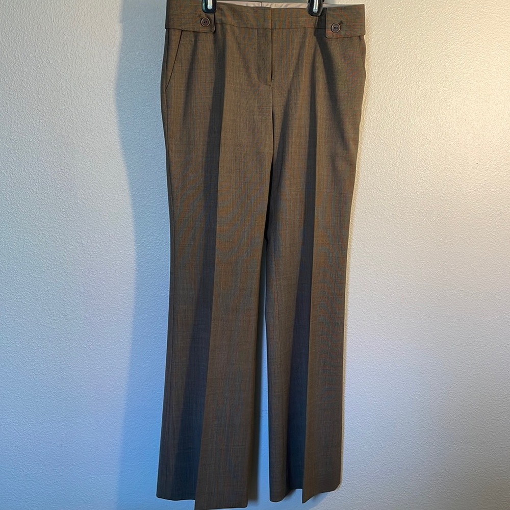 Size 8 Classiques Entier brand. These pants have a bit of a stretch brown/cream.